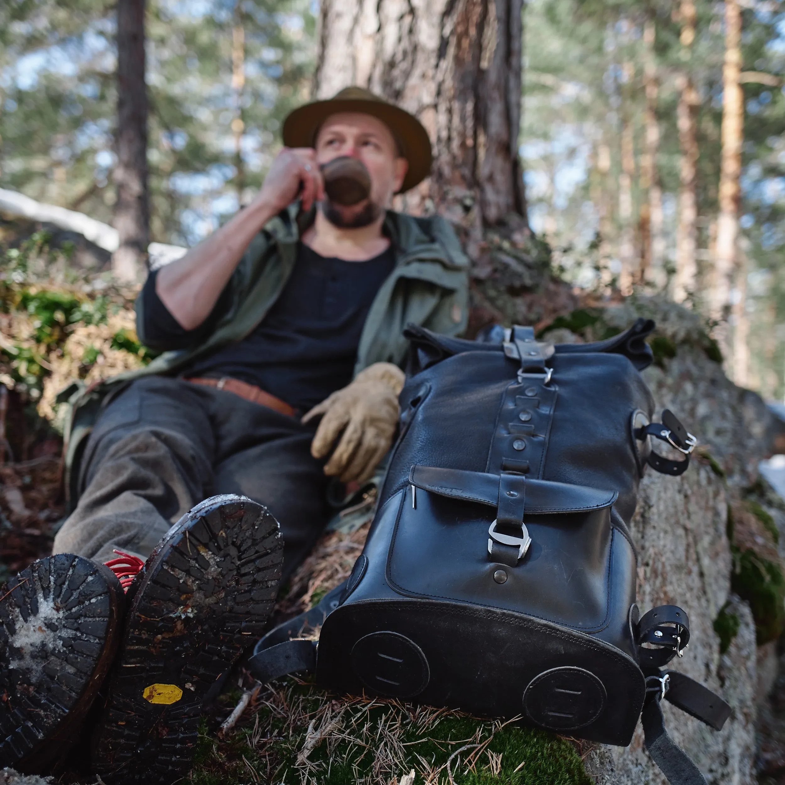 Black Fold Top – Leather Backpack