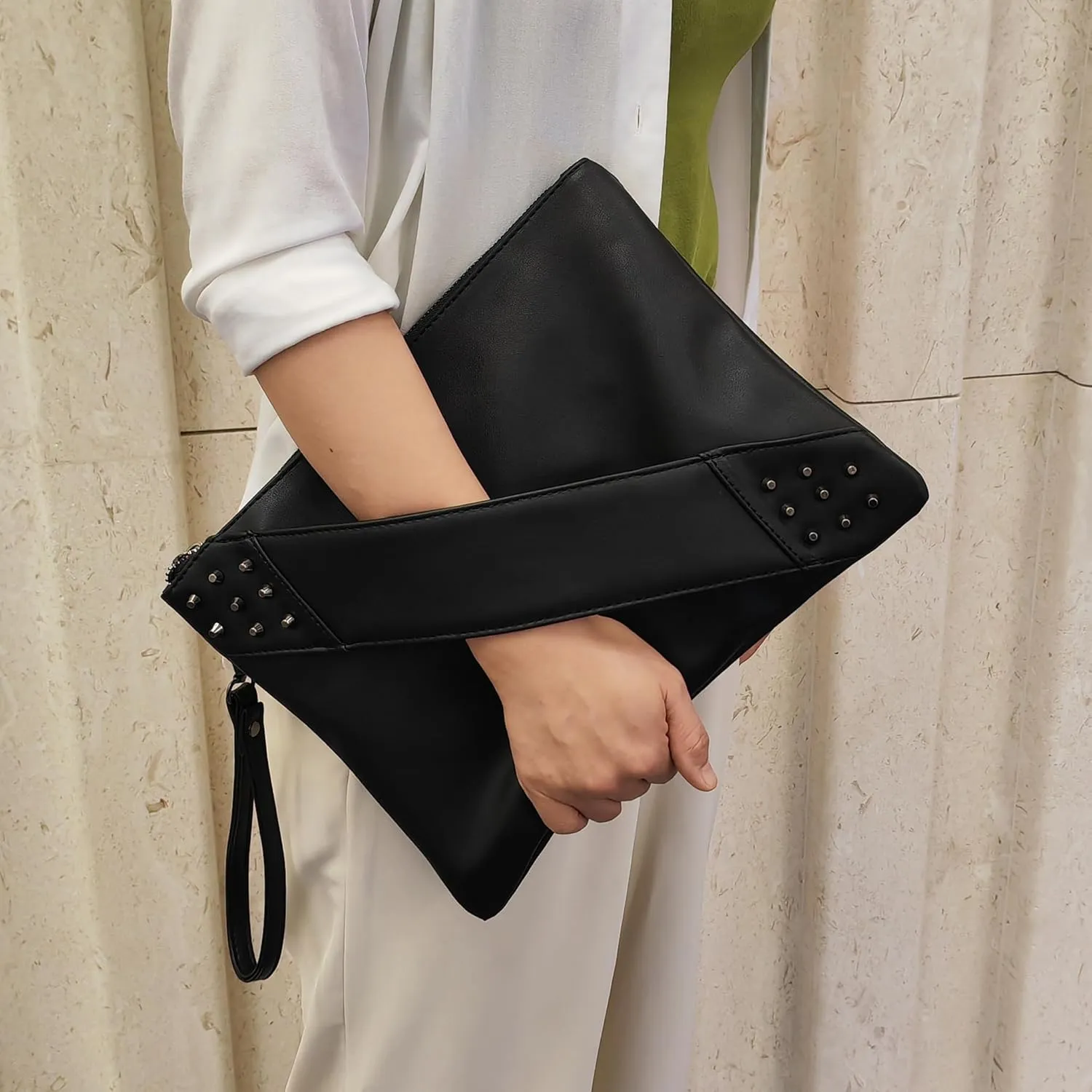 Fashion Women Clutches Rivet PU Leather Crossbody Bag Envelope Clutch Purse with Hand Strap