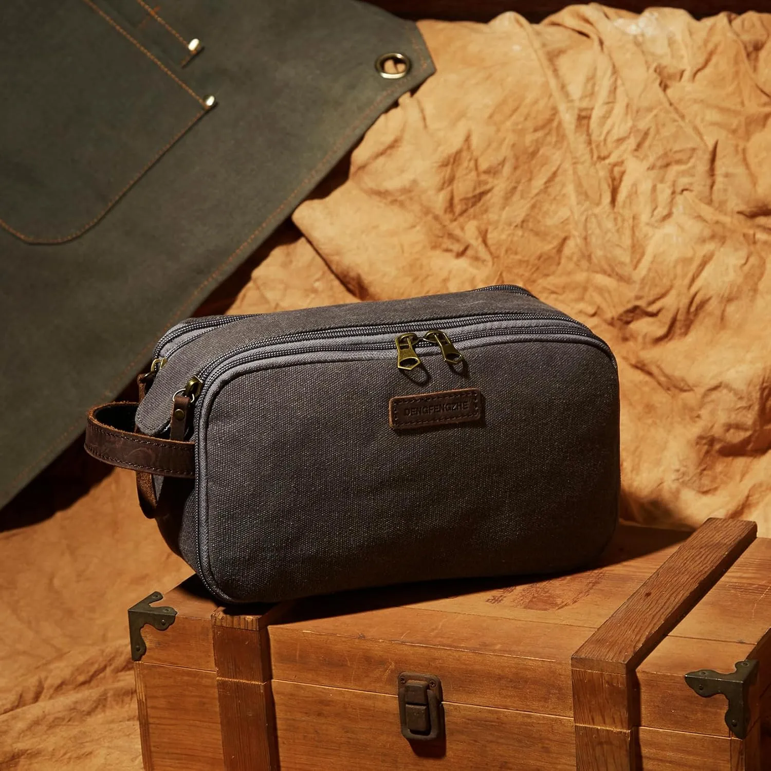 Toiletry Bag for Men,Canvas Travel Toiletry Organizer Dopp Kit Large Capacity Water Resistant Shaving Bag for Toiletries Accessories (Grey, Medium)
